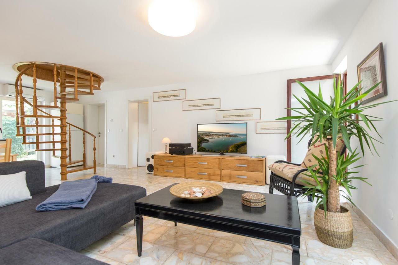 Casa Flora 3-Minutes' Walk From The Beach Novigrad  Zewnętrze zdjęcie